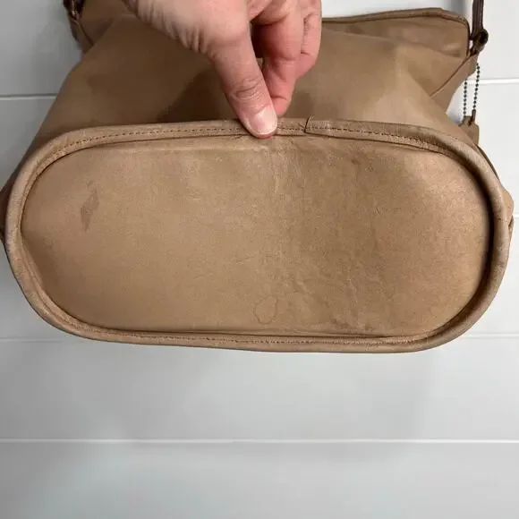 Coach vintage bleecker Legacy Tan Leather  Crossbody Bag Purse 0171 020 - Picture 4 of 11